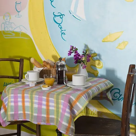 Le Val Duchesse & קאן סור מר